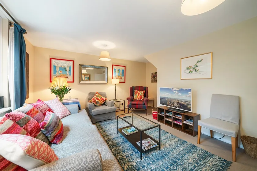Fantastic split-level flat next to Battersea park - Image 1