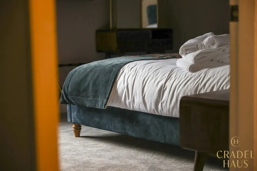 Luxury 2-Bed Apt | Pet & Family Friendly, Parking - Image 1