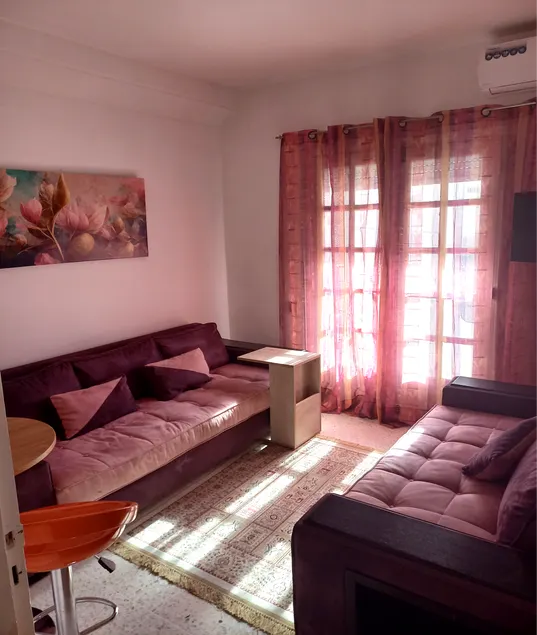 Beautiful studio in Ennasr 2 - Image 1