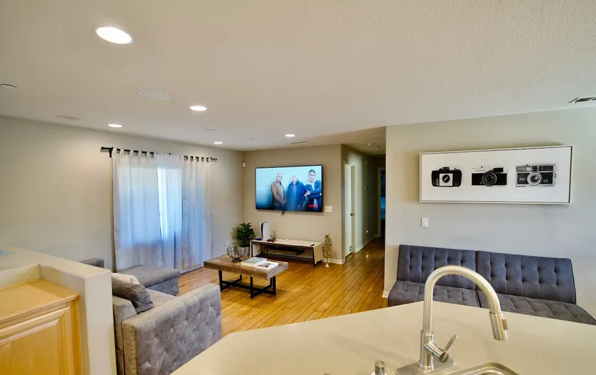 20% OFF | Luxury 3BR w/ Heated Pool, Jacuzzi & PS5 - Image 1