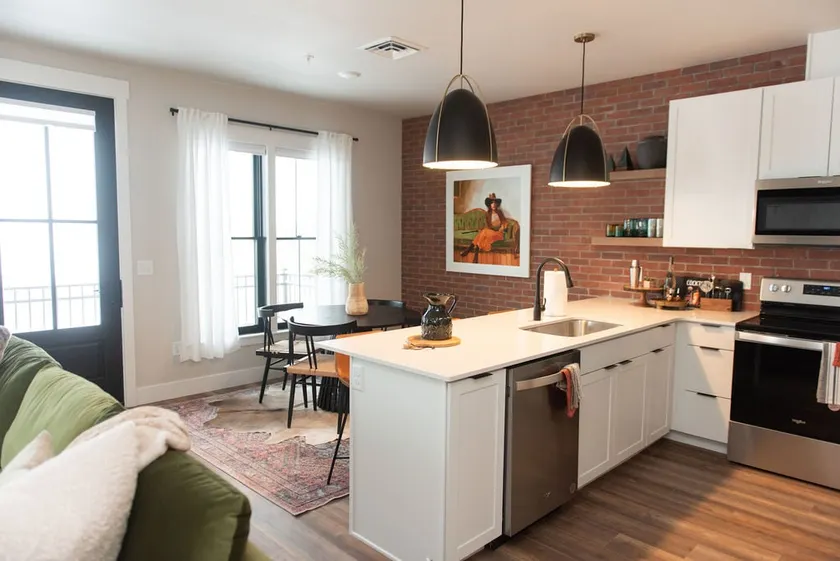 Velvet Cowboy Loft - Image 1