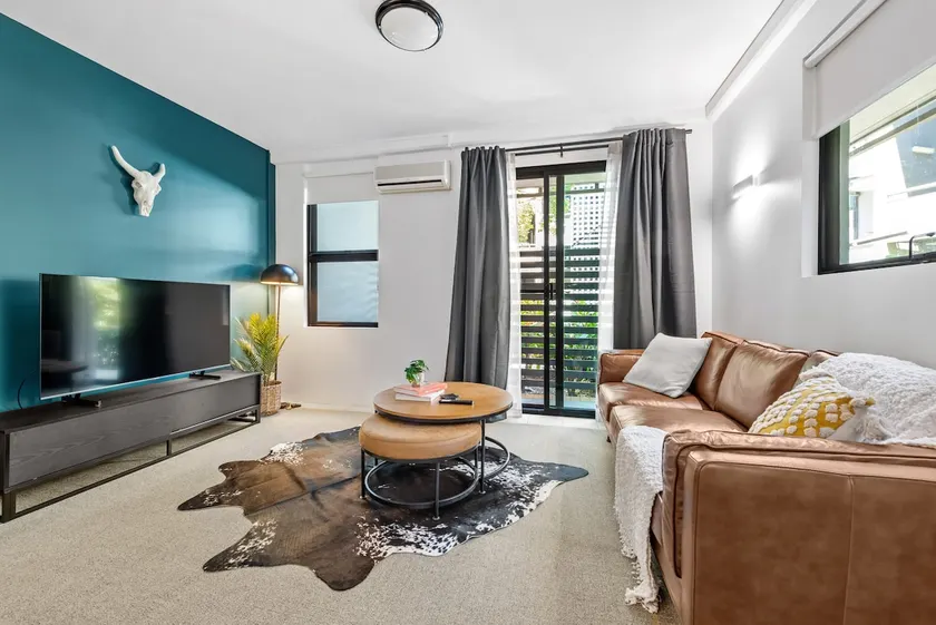 Tasteful Teneriffe! ~ 1Bed, 1Bath, Balconies - Image 1