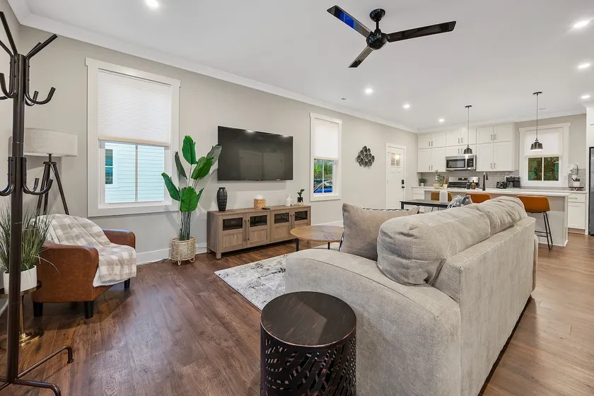 Like New Home - Central Durham/Duke - Image 1