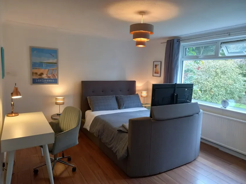 Oceans 7 Beach flat - Image 1