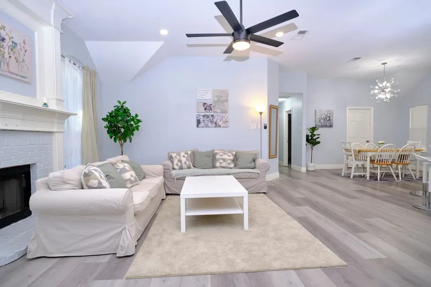 Stunning, Spacious, King beds, Free Wi-Fi, coffee - Image 1