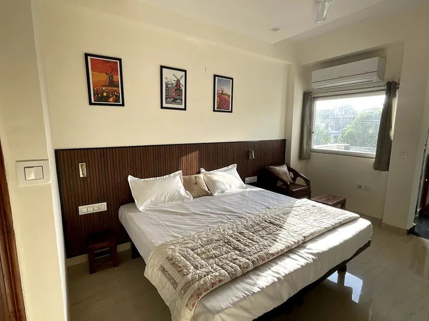 Downtown studio apartment - Image 1