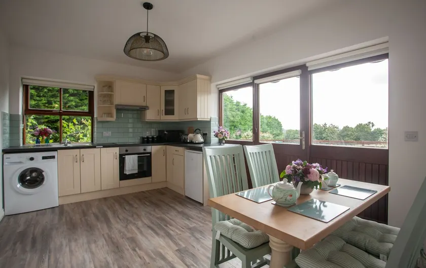 Stonehouse Cottage - Image 1