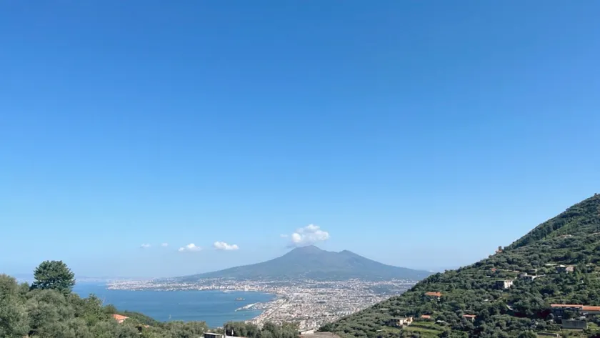 Miravesuvio - Image 1
