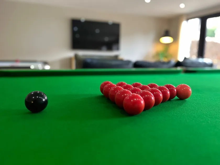 Exclusive Detached Retreat+Games Room M1J35 1.5m - Image 1