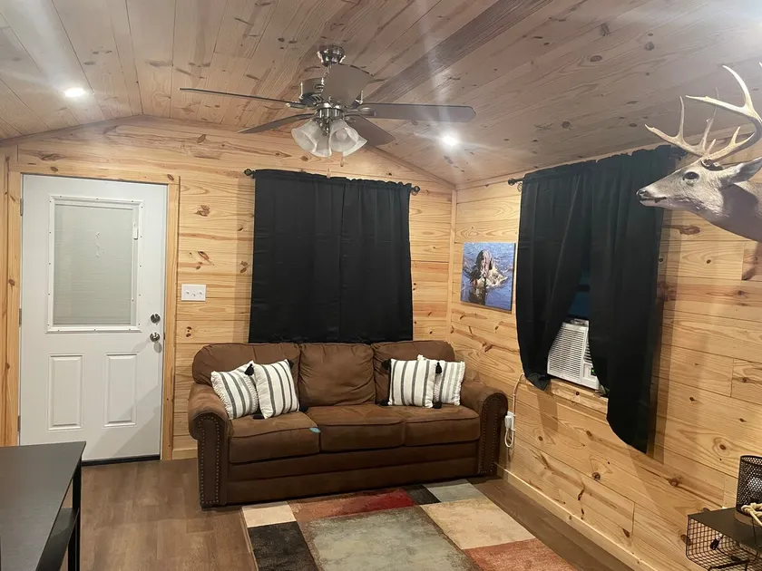 Skeet’s Country Cabin - Image 1