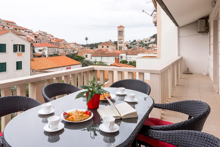 Historic center Hvar town New - Image 1