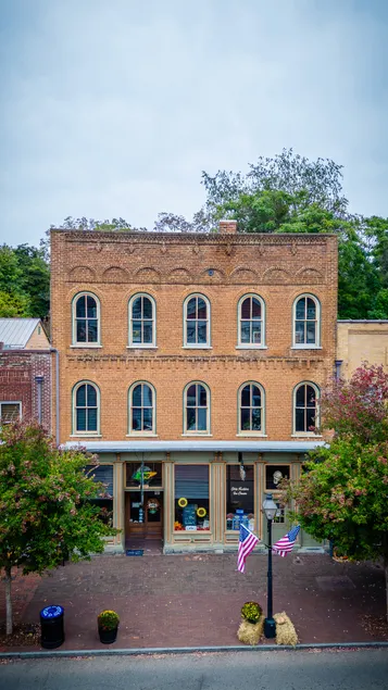 Olde Towne Loft on Main Street - Image 1