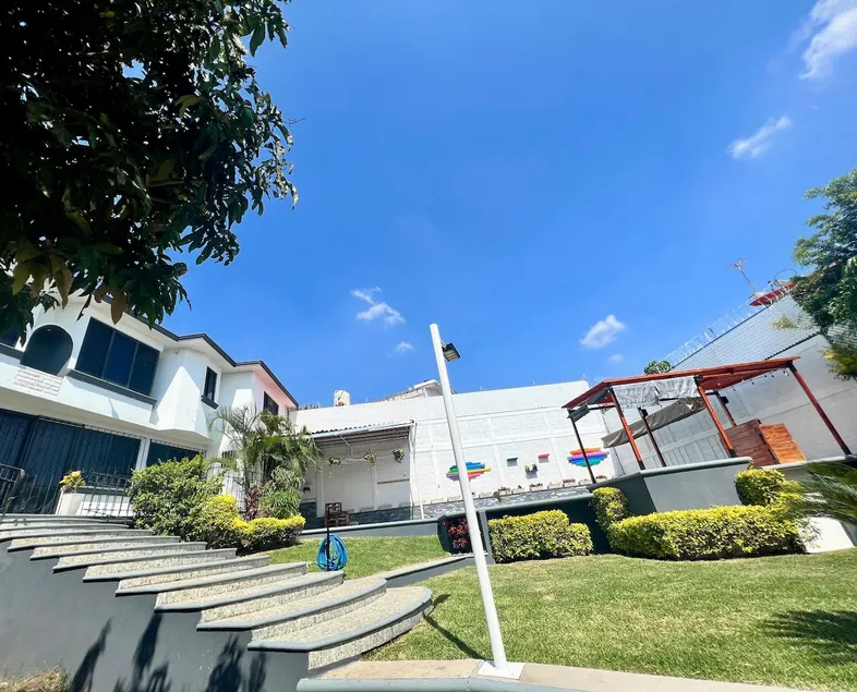 HOUSE Midpoint - Image 1