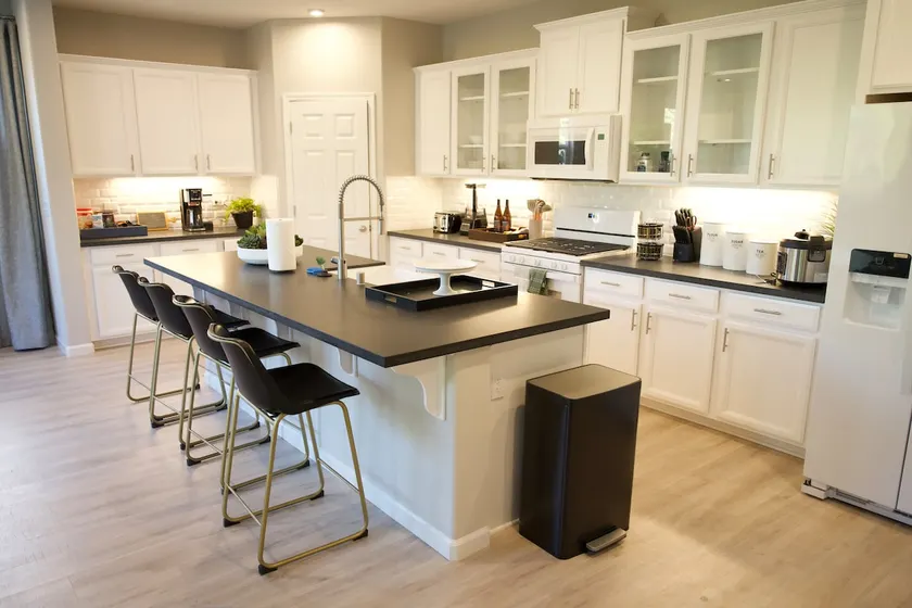 New 4B Home | Sequoia, EV, +More - Image 1