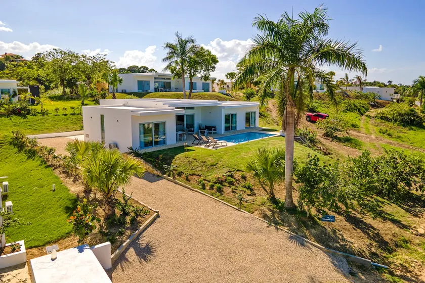 Fully Equipped 3-Bed Villa with Pool Near Sosúa - Image 1