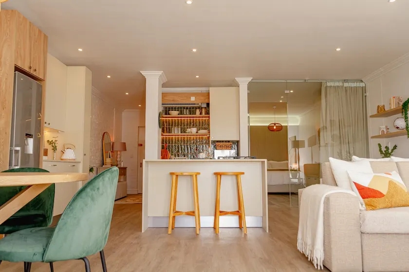 Creamy Dreamy Luxury City Retreat - Image 1