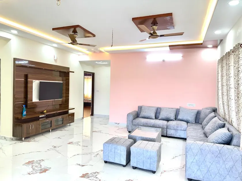 Independent Floor with Greenery View - Image 1