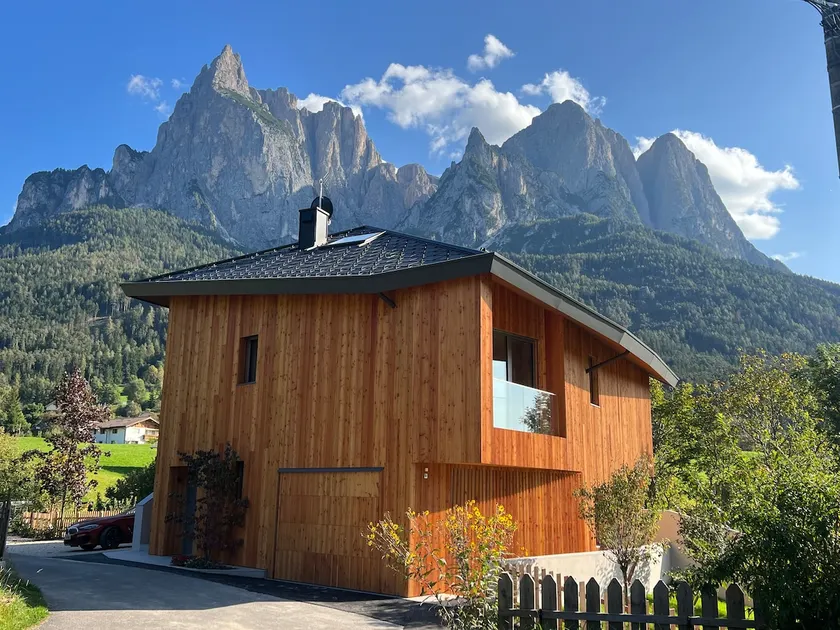 The Baules Alpine Lodge - Image 1