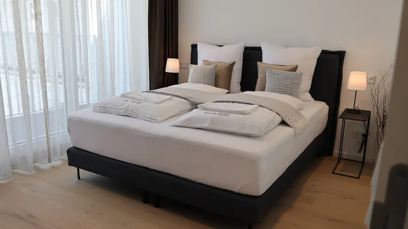 Apartment 16 - Image 1