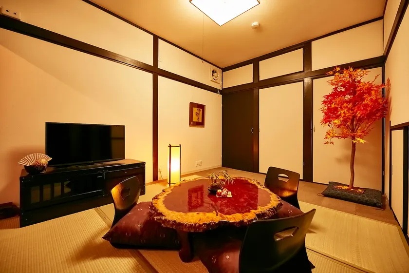 Good old Japanese house【紅葉】 - Image 1
