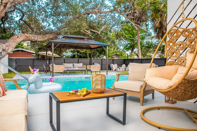 Heated Pool * *Villa Mykonos* * 2miles to Downtown - Image 1
