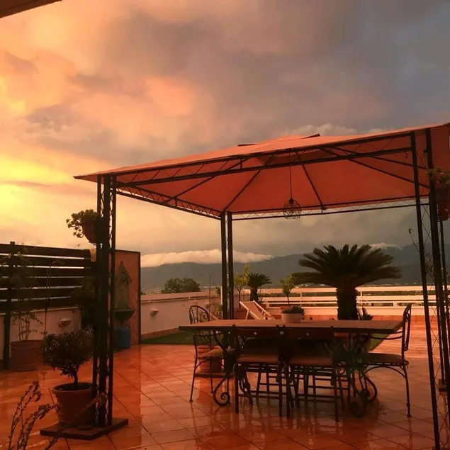 Roof Apartment - Image 1