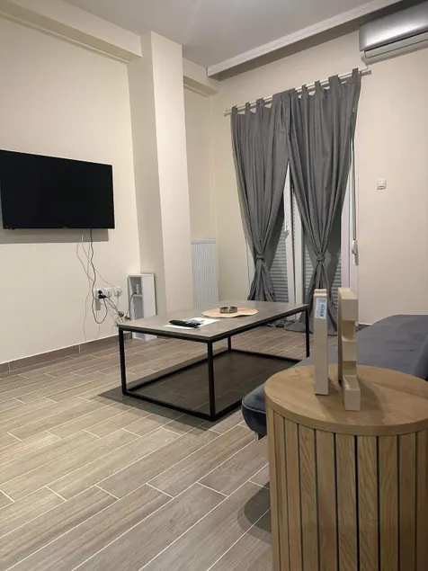 Kinfeels’ Downtown Suite ( K3 ) - Image 1