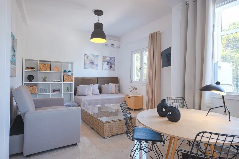 Chara house - Image 1