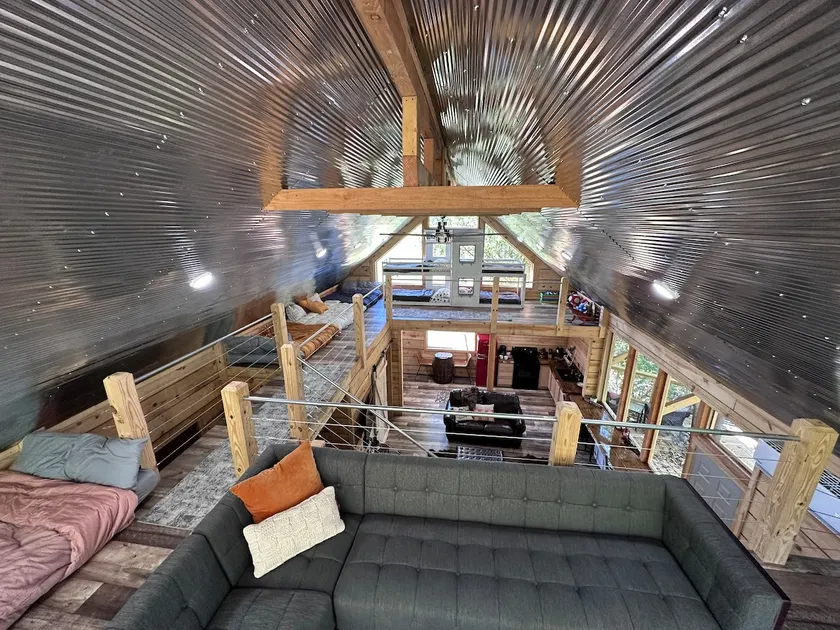 Cozy Cottage on the Caddo River - Image 1