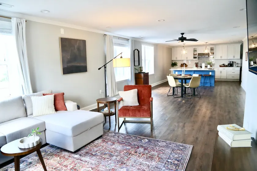Downtown Creekside Condo - Image 1