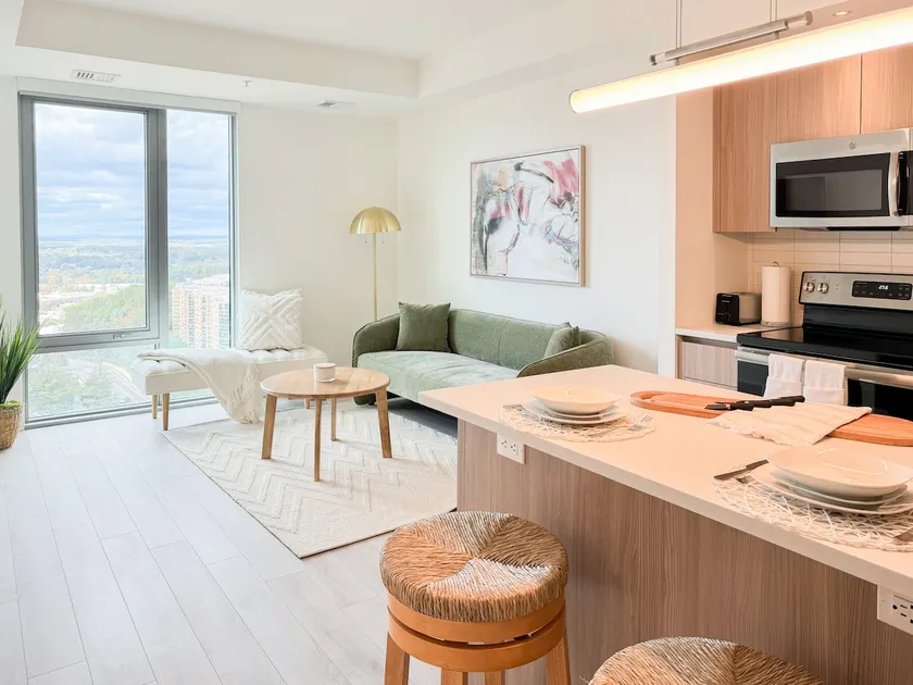 Luxury Oak + Sage 2BR | City Views | Tysons Corner - Image 1
