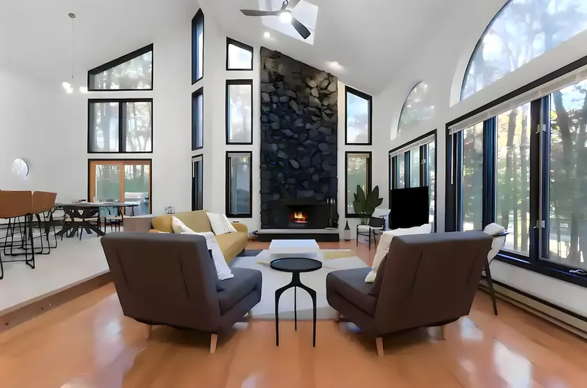 HUGE Poconos Mansion w Hot Tub, Game Room, FirePit - Image 1