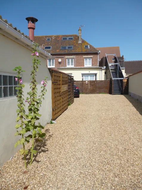 apartment Gentlemen: 50 m from the sea - Image 1