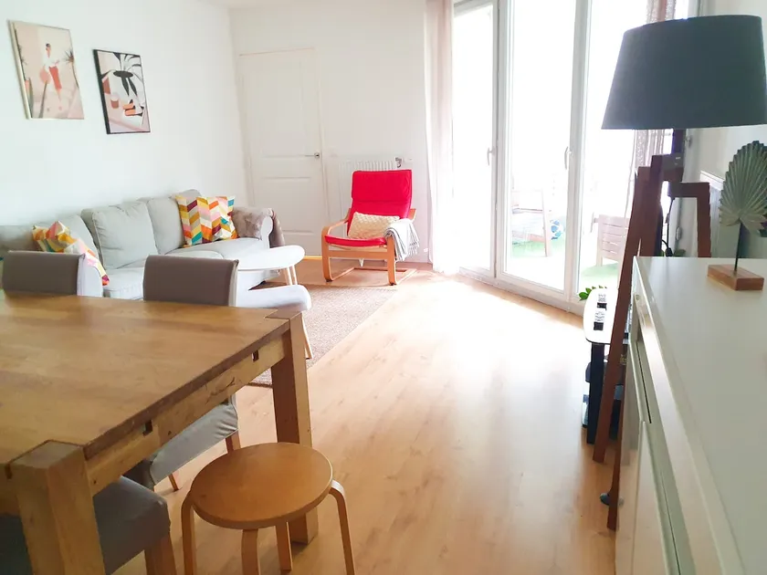 Beautiful apartment 5 minutes from Technocentre, 15 minutes from Versailles - Image 1