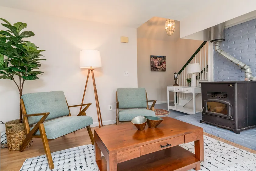 4 Bedroom Wooded Gemstone Retreat - Image 1