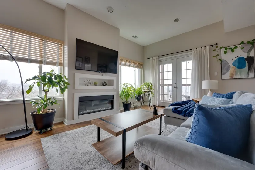 Amazing views! Free Parking! - Image 1