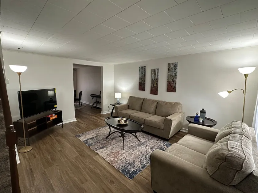 Cozy home near farm show complex & downtown - Image 1