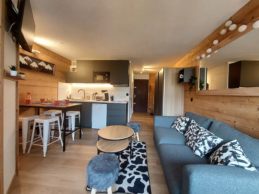 Quiet accommodation for 4 people at Panda – ski-in/out - Image 1