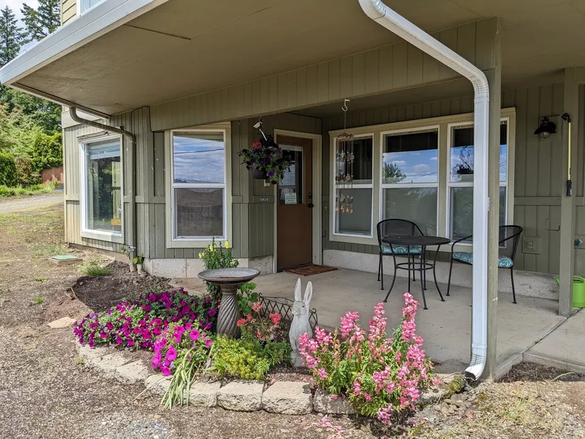 One Bedroom Apartment in quiet neighborhood. - Image 1