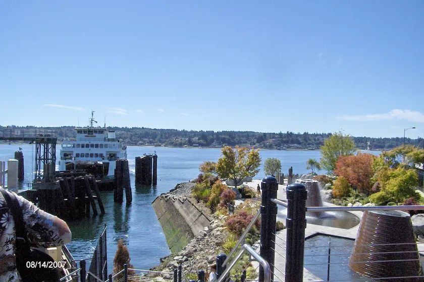 Step-free peaceful home walkable to ferry & shops - Image 1