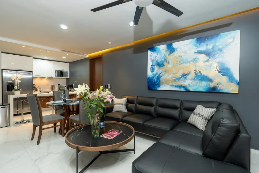 Beach access, 4 beds, 2 bedrooms, 2 bathrooms - Image 1