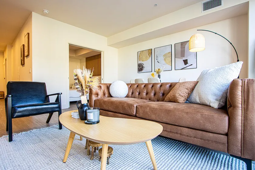 The Taylor - Lux Condo w/ Rooftop Pool, Spa & Gym - Image 1