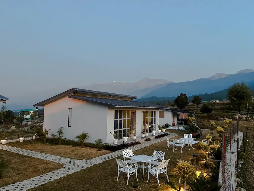 Breathtaking Views - Steps from Paragliding Site! - Image 1