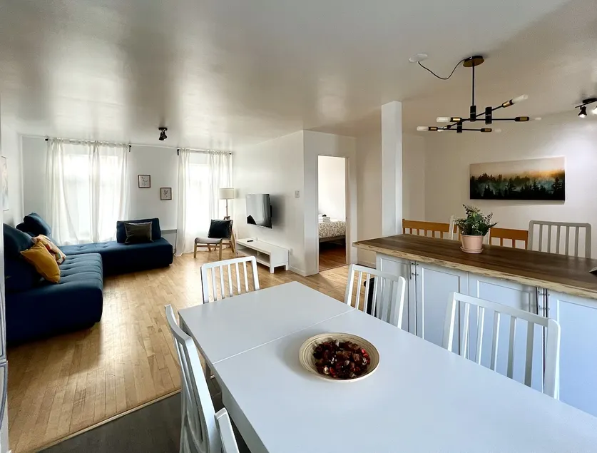 Large apartment in the city center. - Image 1