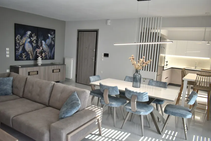 Modern Luxury Suite- Smart Town BnB - Image 1
