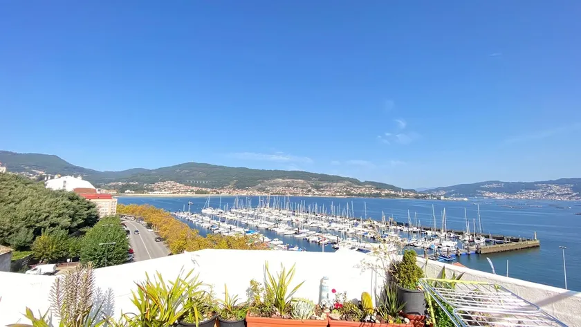Listing with views - Image 1