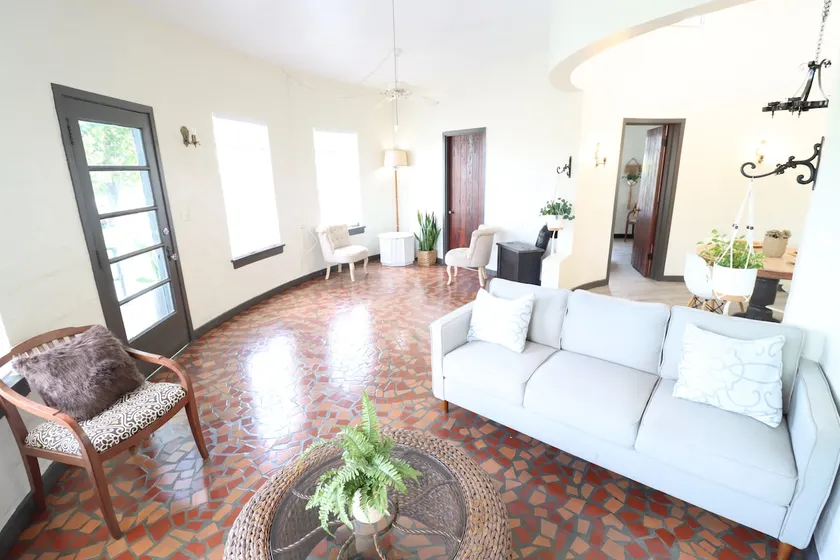 La Casita Redonda (The little round house) - Image 1