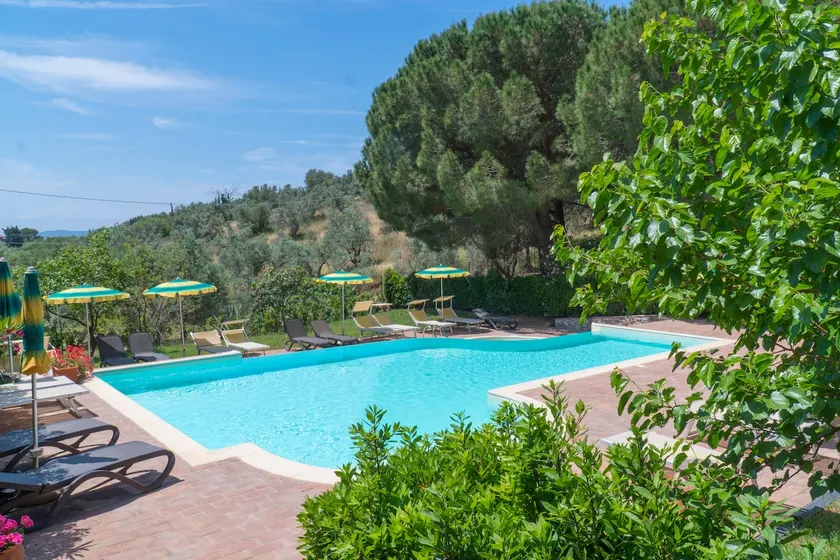 Retreat surrounded by greenery with pool and Wi-Fi - Image 1