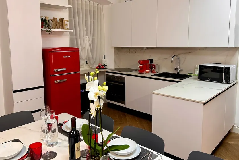 Casa Romano Luxury Green Apartments - Image 1