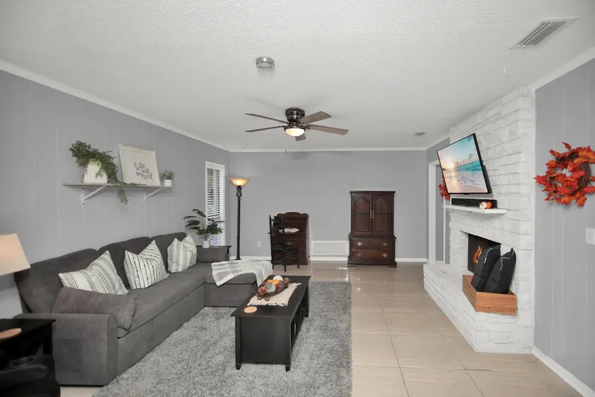 The Gator Bowl Special! (Sleeps 12) - Image 1